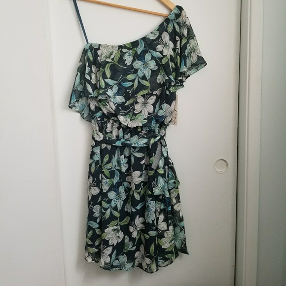 One-Shoulder Dress - Picture 6 of 8